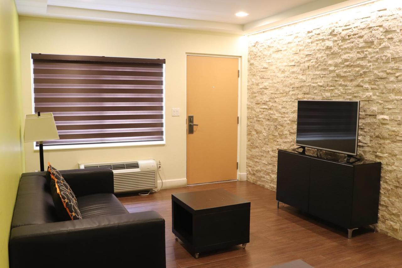 Curtis Inn & Suites Hollywood Zewnętrze zdjęcie