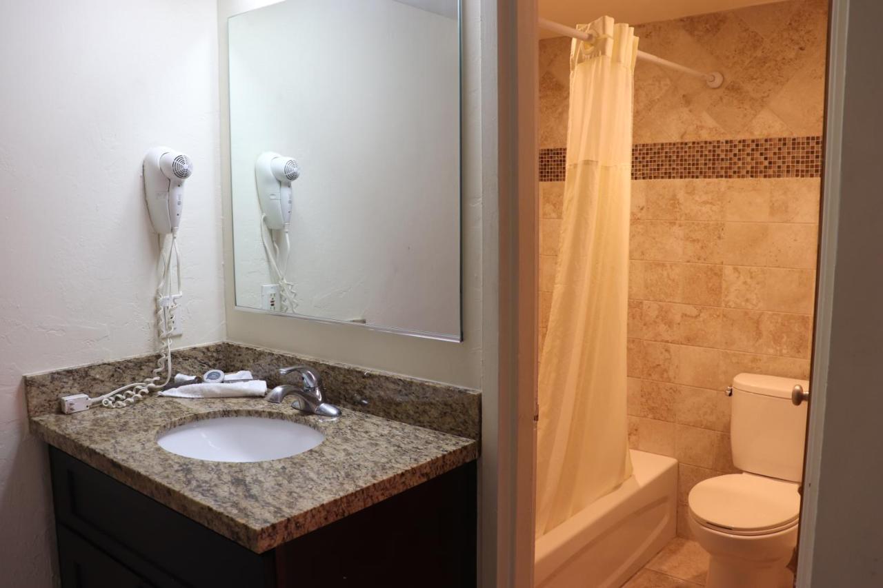 Curtis Inn & Suites Hollywood Zewnętrze zdjęcie