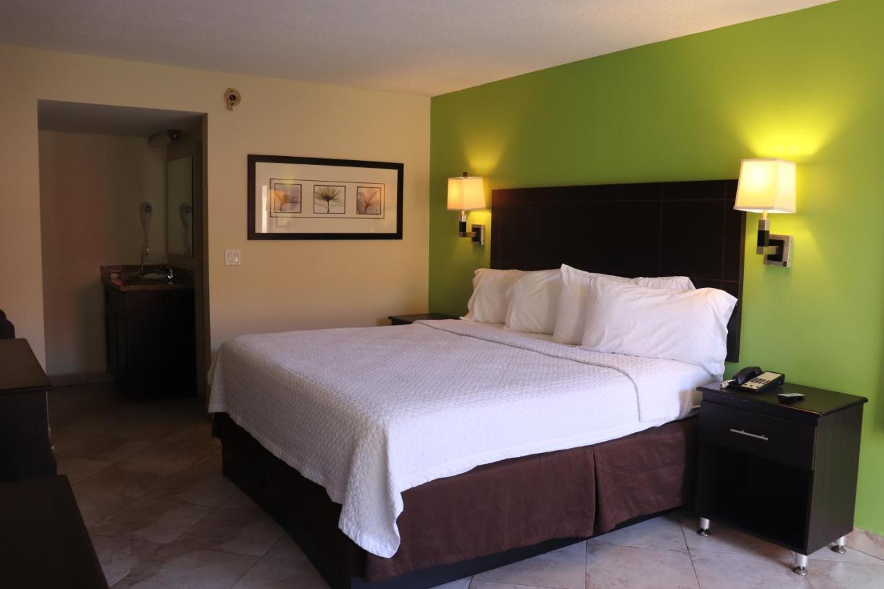 Curtis Inn & Suites Hollywood Zewnętrze zdjęcie