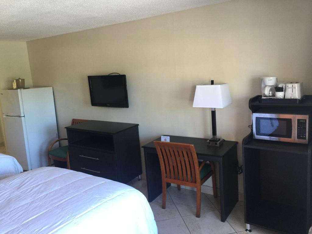 Curtis Inn & Suites Hollywood Zewnętrze zdjęcie