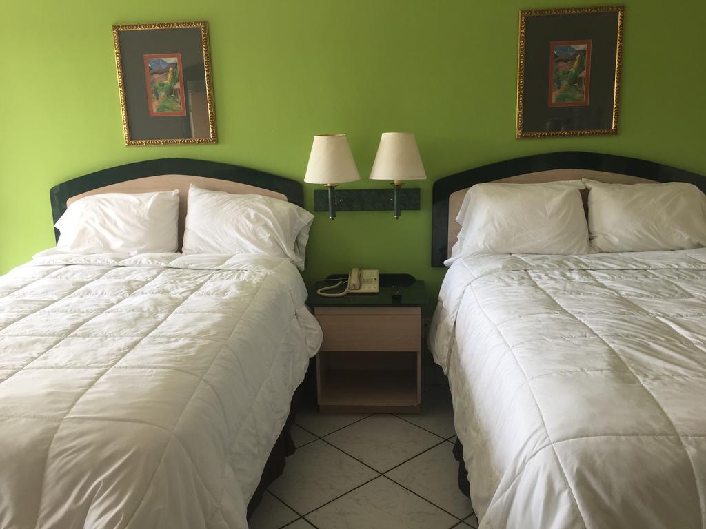 Curtis Inn & Suites Hollywood Zewnętrze zdjęcie